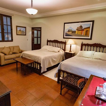 Hotel Aurora Antigua Екстер'єр фото