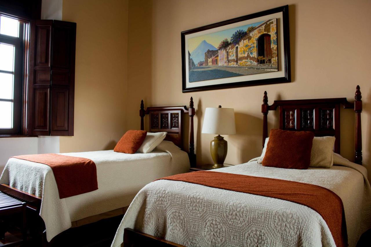 Hotel Aurora Antigua Екстер'єр фото