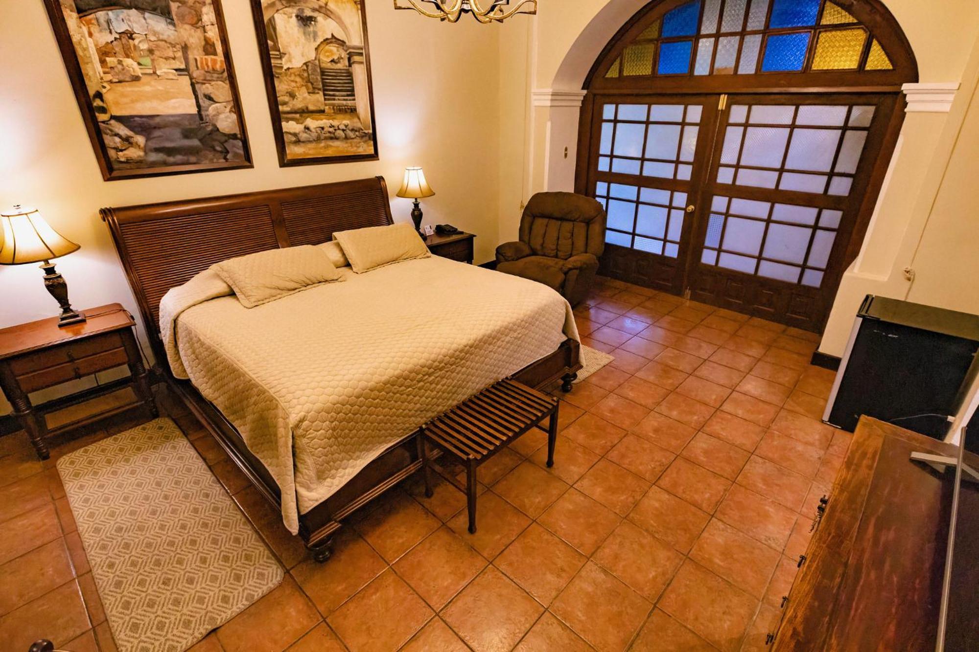 Hotel Aurora Antigua Екстер'єр фото