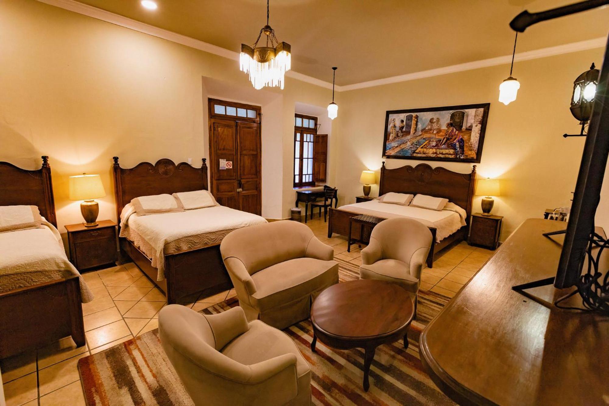 Hotel Aurora Antigua Екстер'єр фото