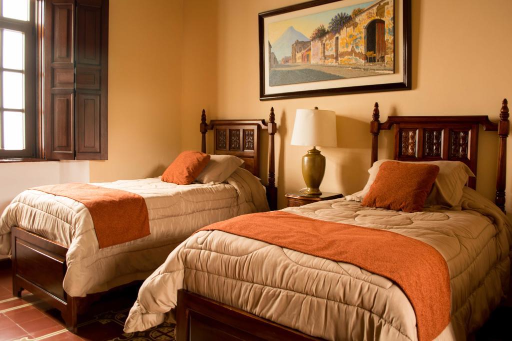 Hotel Aurora Antigua Екстер'єр фото