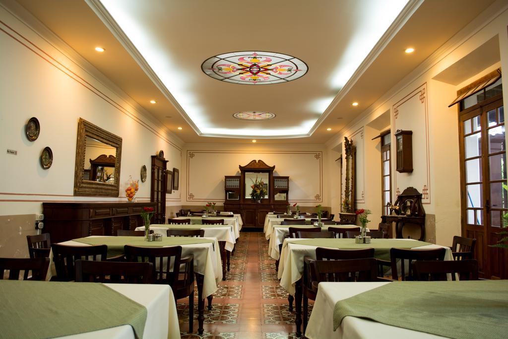 Hotel Aurora Antigua Екстер'єр фото