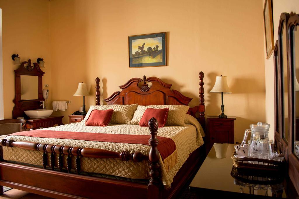 Hotel Aurora Antigua Екстер'єр фото