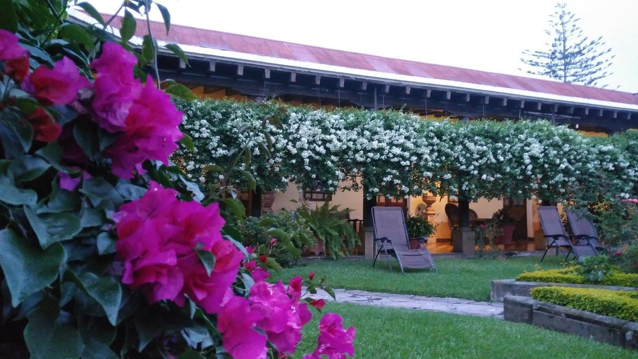 Hotel Aurora Antigua Екстер'єр фото