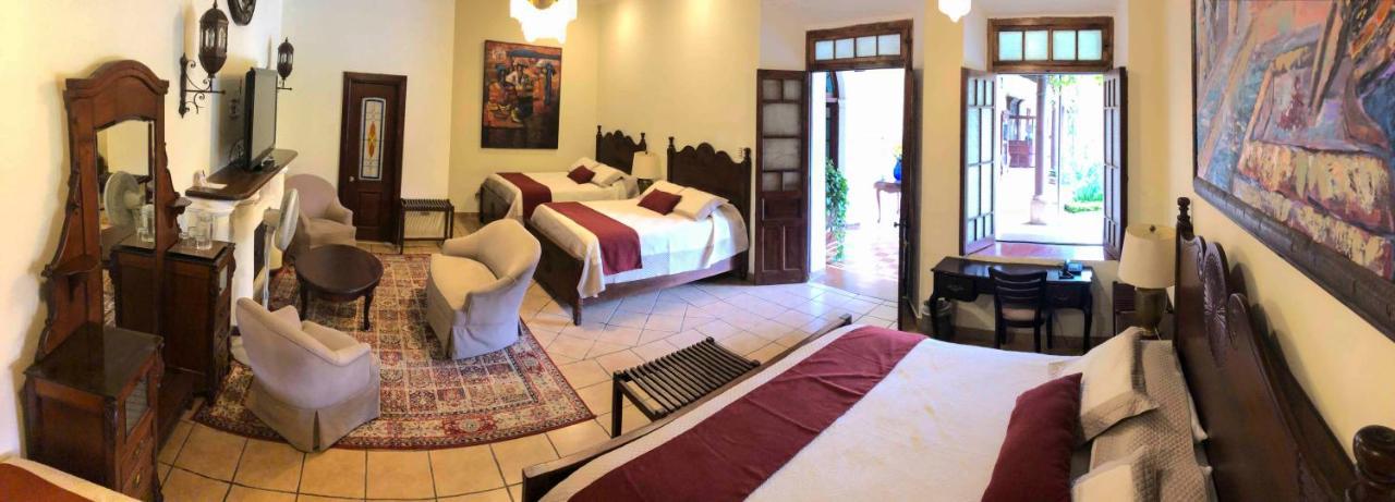 Hotel Aurora Antigua Екстер'єр фото