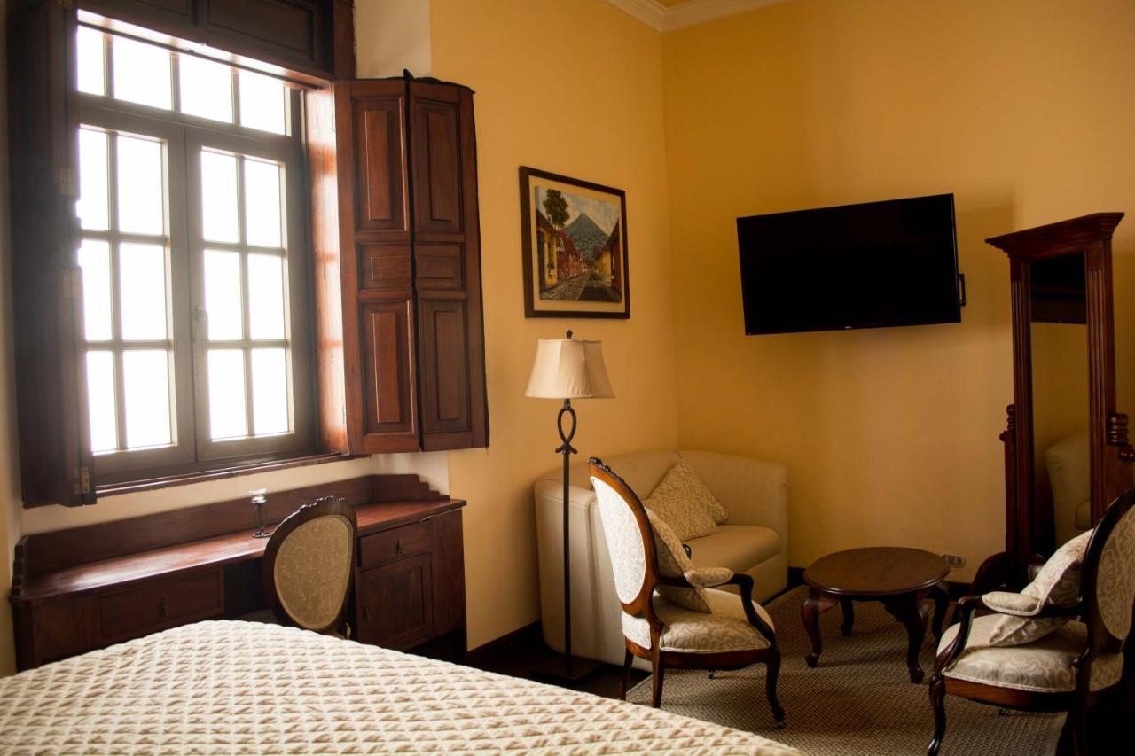 Hotel Aurora Antigua Екстер'єр фото